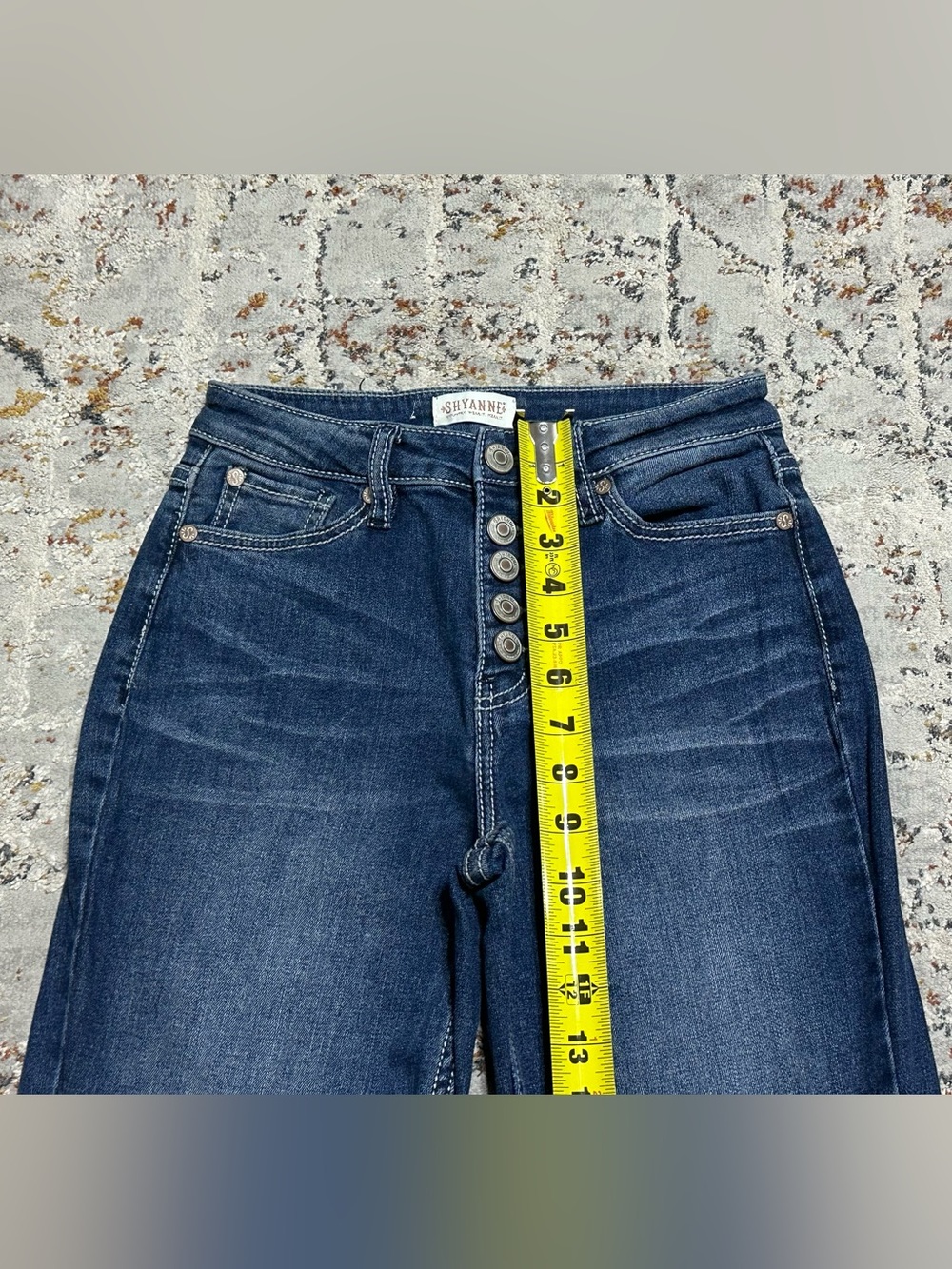 Shyanne Distressed Button-Fly Flare Jeans size 26 x 32 - Picture 5 of 11